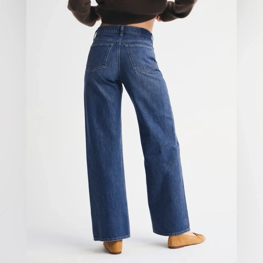 Abercrombie & Fitch The High Rise Wide Leg Jean Women’s Size 0/25 Short - Picture 4 of 7